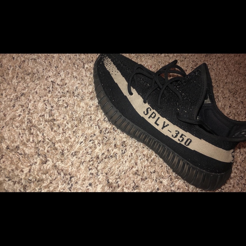 Yeezy Boost 350 v2 Oreo
